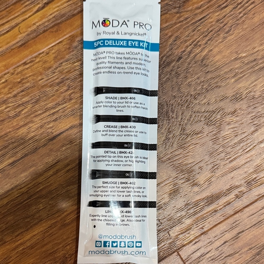 Moda Pro 5pc Deluxe Eye Kit - Black - Picture 2 of 3